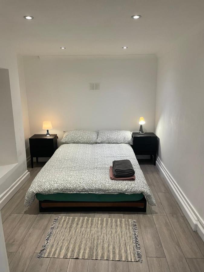 Plough Way Flat Lejlighed London Eksteriør billede